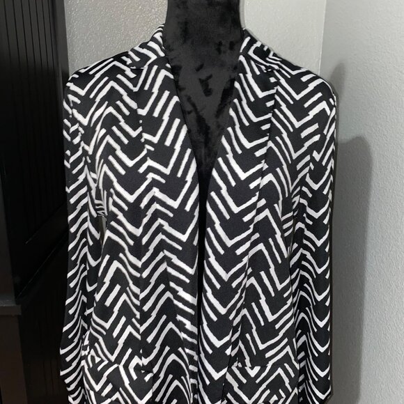 Notations Blazer Womens Medium Black White Office Open Front Monochrome Artsy - Picture 2 of 10